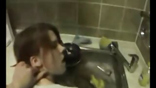 მხიარული ქერა წიწილა ...