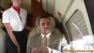 გამხდარი შავგვრემანი ...